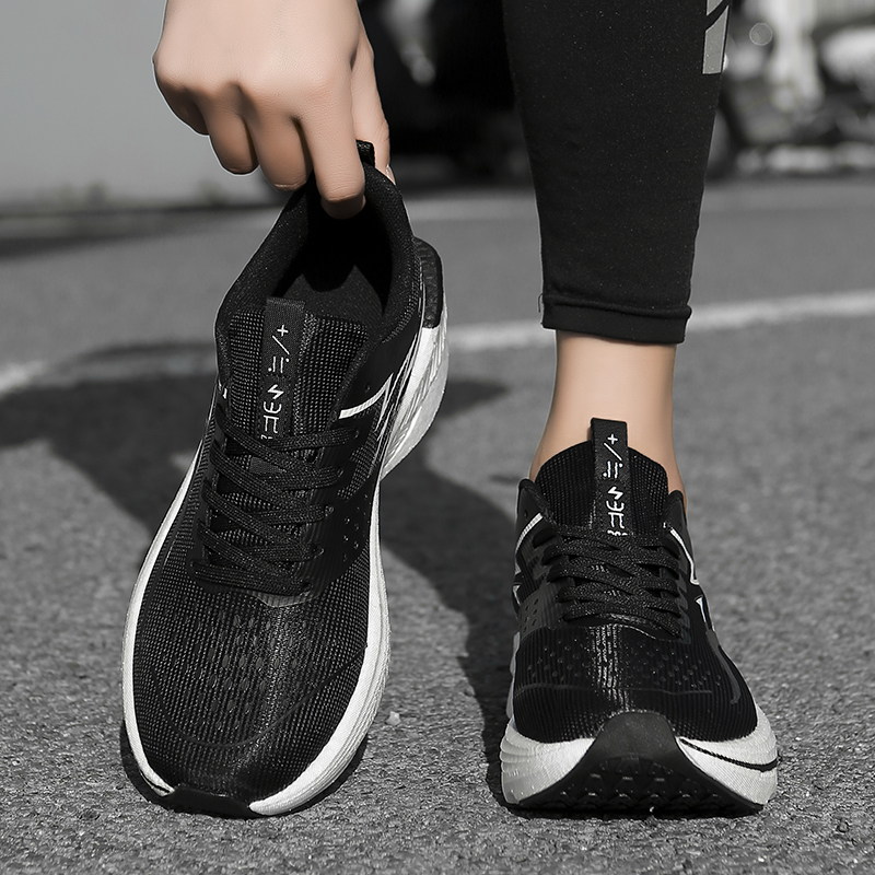 Chaussures pour femmes, basket - Table Tennis Men avis et prix